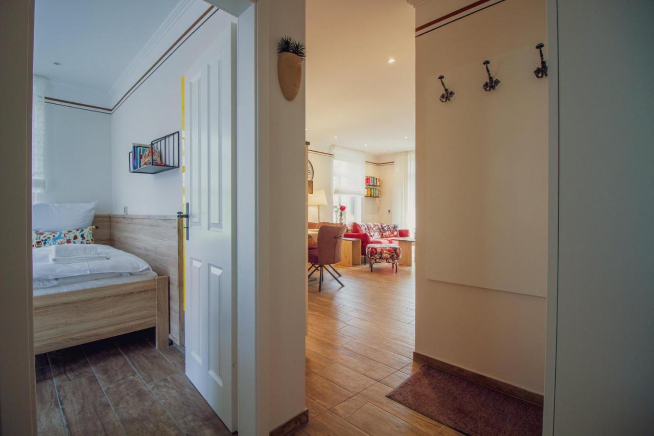 Up Besoeoek - Wildrose Mit Sauna Krummhörn Esterno foto