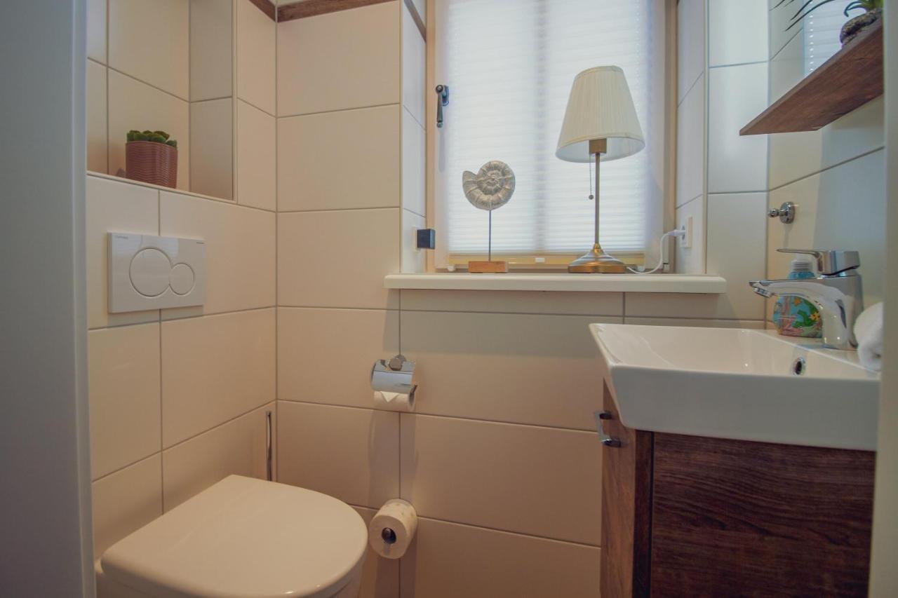 Up Besoeoek - Wildrose Mit Sauna Krummhörn Esterno foto