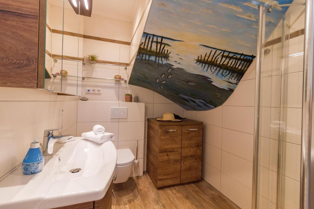 Up Besoeoek - Wildrose Mit Sauna Krummhörn Esterno foto