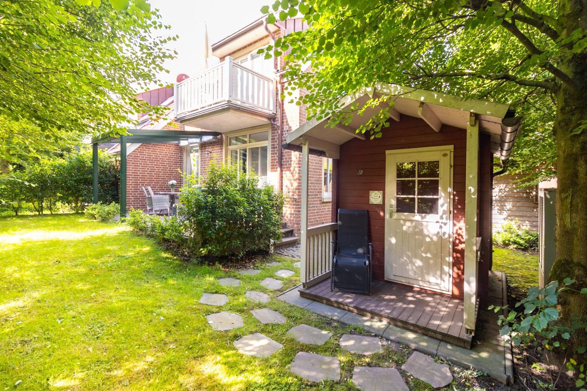 Up Besoeoek - Wildrose Mit Sauna Krummhörn Esterno foto